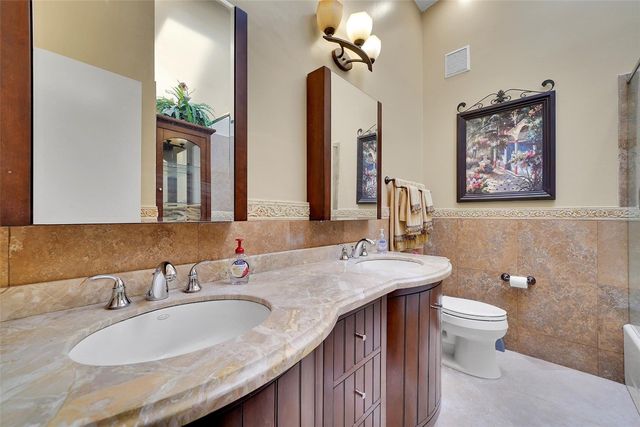 1581 NW 100th Way, Plantation, FL 33322