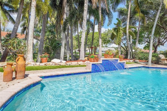 1581 NW 100th Way, Plantation, FL 33322