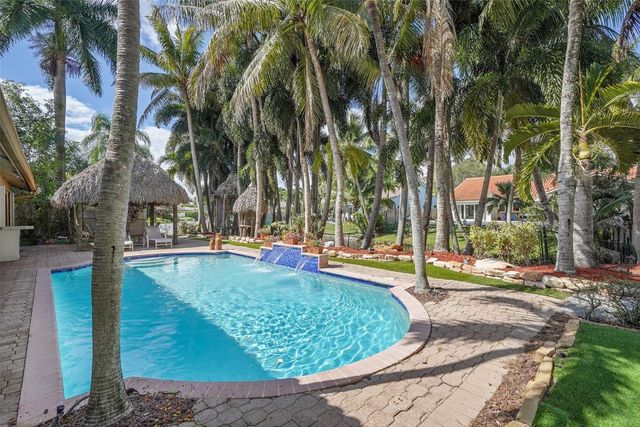 1581 NW 100th Way, Plantation, FL 33322