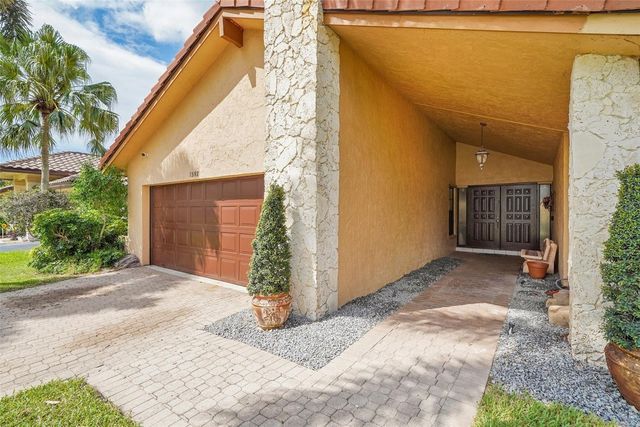 1581 NW 100th Way, Plantation, FL 33322