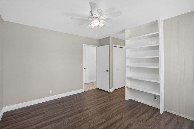 2595 American River Dr, Sacramento, CA 95864