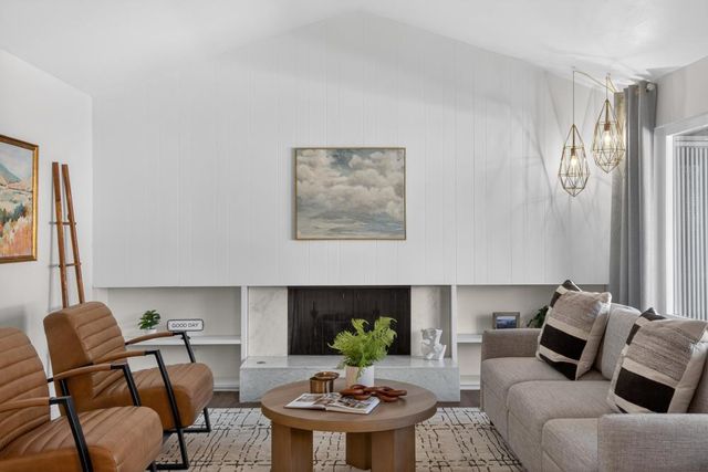 2595 American River Dr, Sacramento, CA 95864