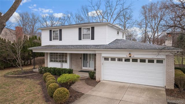 21767 Knudsen Drive, Grosse Ile Township, MI 48138