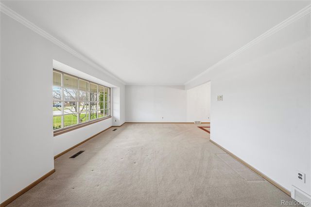 21767 Knudsen Drive, Grosse Ile Township, MI 48138