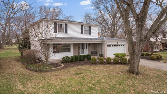 21767 Knudsen Drive, Grosse Ile Township, MI 48138
