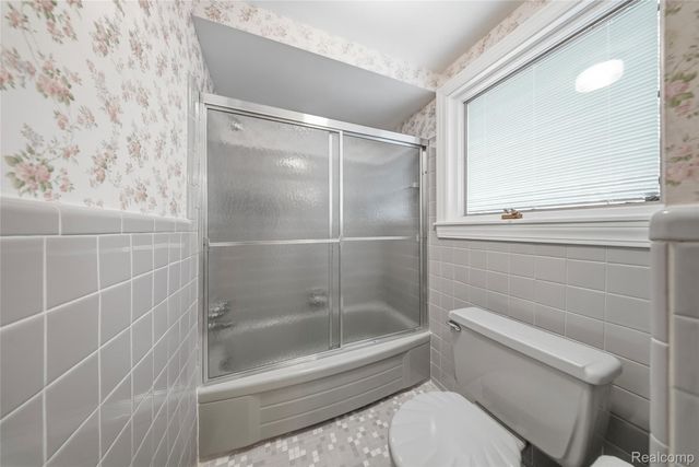 21767 Knudsen Drive, Grosse Ile Township, MI 48138