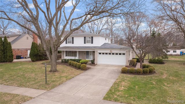 21767 Knudsen Drive, Grosse Ile Township, MI 48138