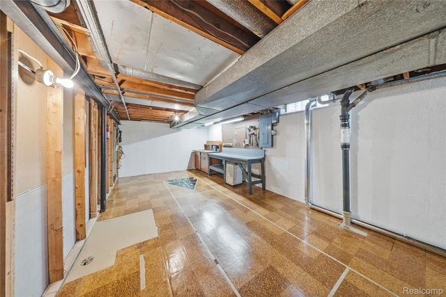 21767 Knudsen Drive, Grosse Ile Township, MI 48138