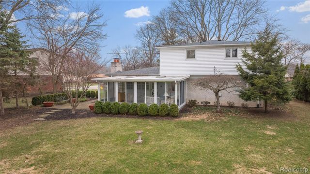 21767 Knudsen Drive, Grosse Ile Township, MI 48138