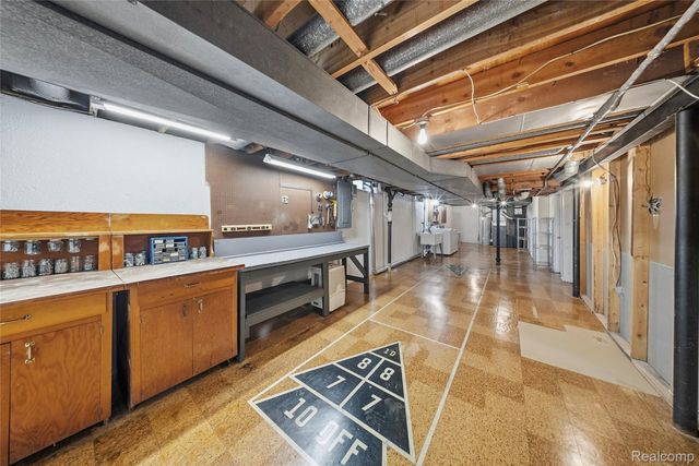 21767 Knudsen Drive, Grosse Ile Township, MI 48138