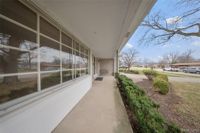 21767 Knudsen Drive, Grosse Ile Township, MI 48138