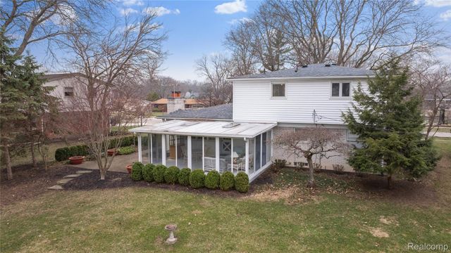 21767 Knudsen Drive, Grosse Ile Township, MI 48138
