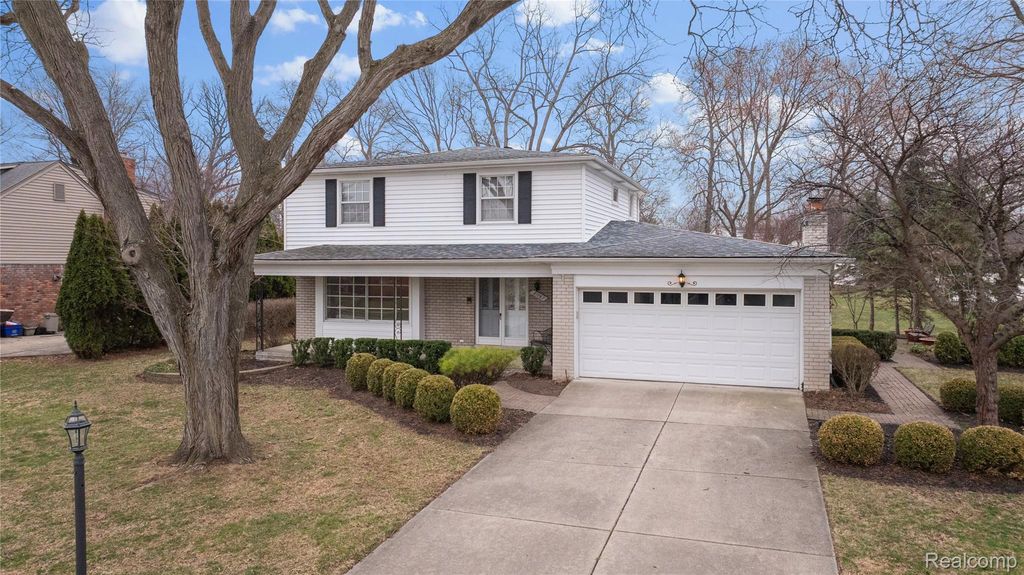 21767 Knudsen Drive, Grosse Ile Township, MI 48138