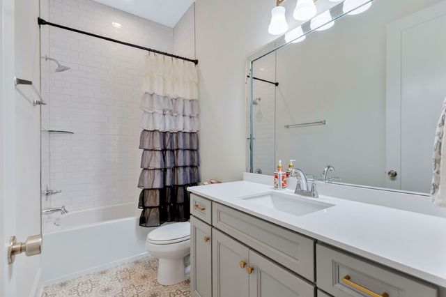 1109 Angela Ann Ct, Nolensville, TN 37135