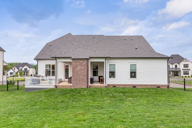 1109 Angela Ann Ct, Nolensville, TN 37135