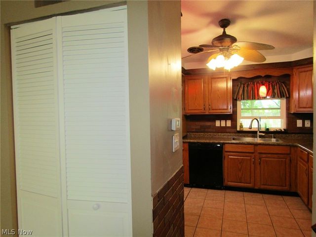 1921 Birch Trace Drive, Austintown, OH 44515