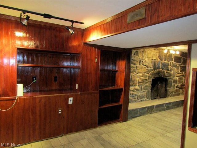 1921 Birch Trace Drive, Austintown, OH 44515
