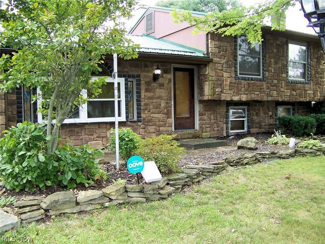 1921 Birch Trace Drive, Austintown, OH 44515