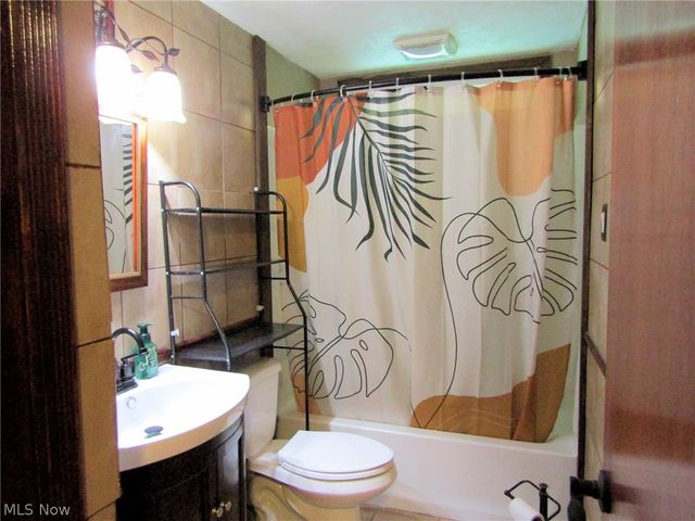 1921 Birch Trace Drive, Austintown, OH 44515