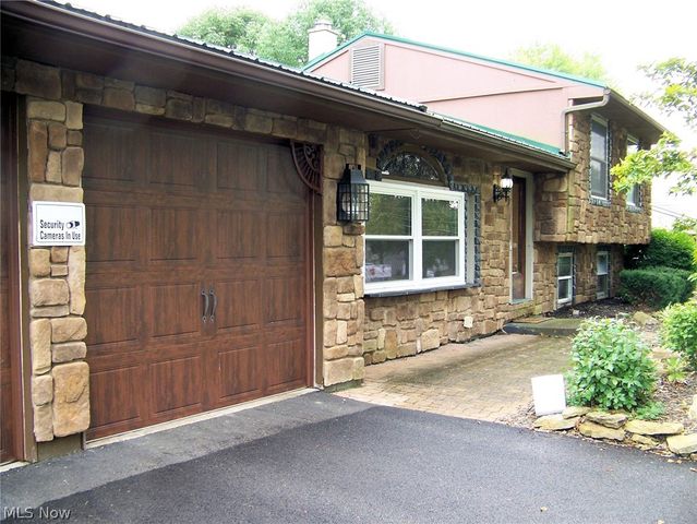 1921 Birch Trace Drive, Austintown, OH 44515