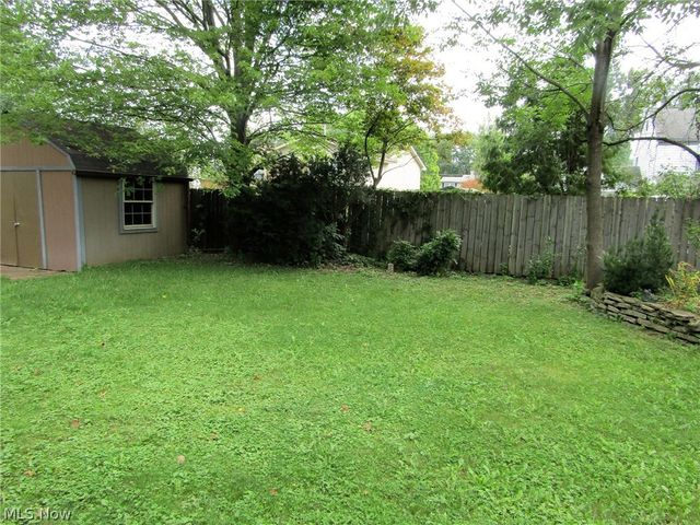 1921 Birch Trace Drive, Austintown, OH 44515