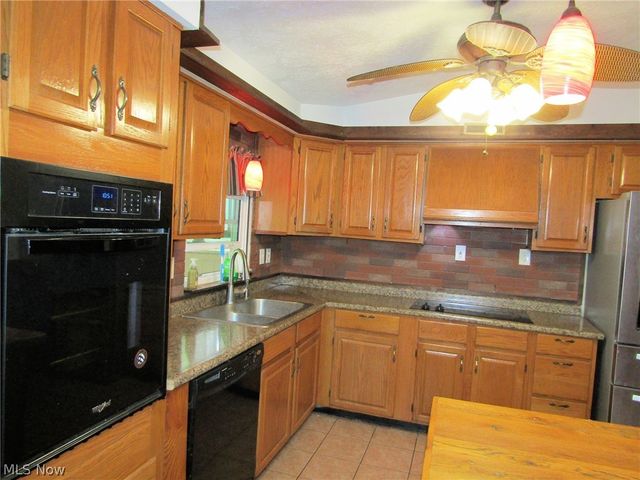 1921 Birch Trace Drive, Austintown, OH 44515
