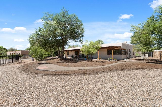13 Vista De Las Cruces Road, Los Lunas, NM 87031