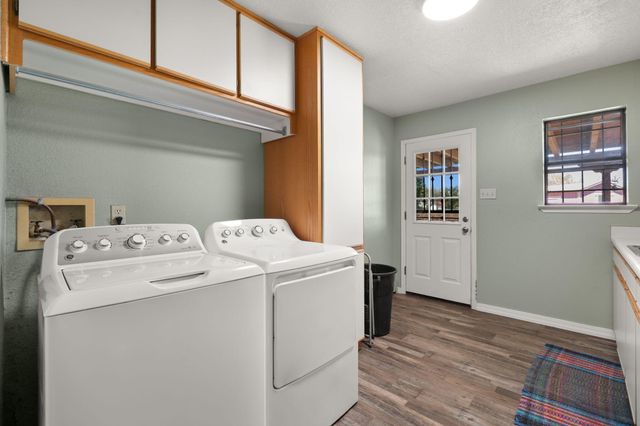 13 Vista De Las Cruces Road, Los Lunas, NM 87031