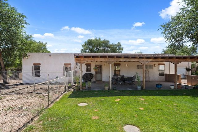 13 Vista De Las Cruces Road, Los Lunas, NM 87031