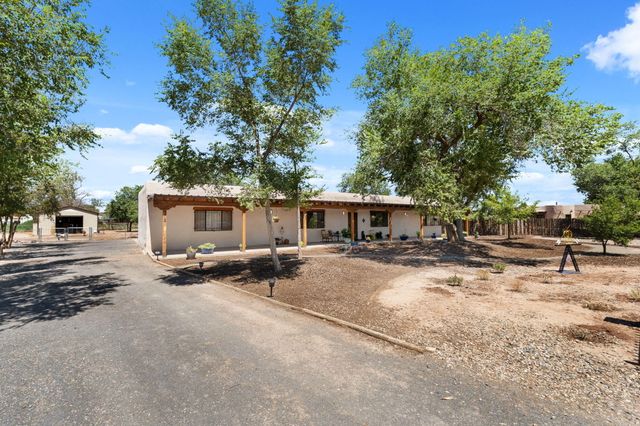13 Vista De Las Cruces Road, Los Lunas, NM 87031