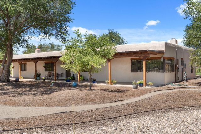 13 Vista De Las Cruces Road, Los Lunas, NM 87031