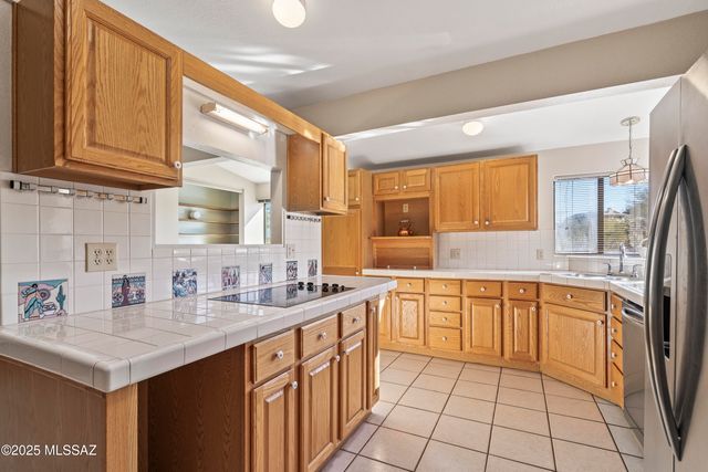 4421 N Calle Llanura, Tucson, AZ 85745