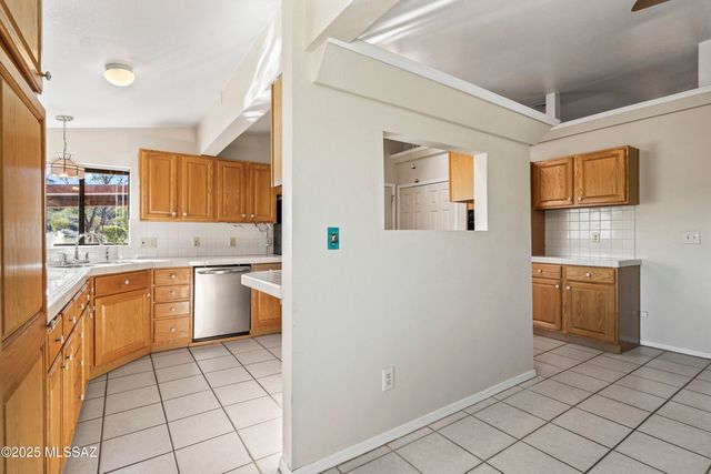 4421 N Calle Llanura, Tucson, AZ 85745