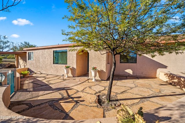 4421 N Calle Llanura, Tucson, AZ 85745