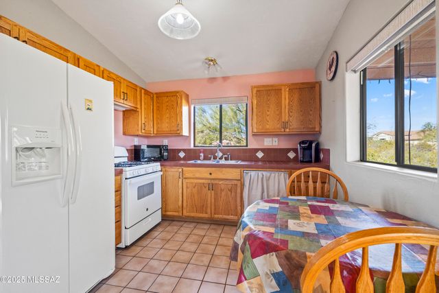 4421 N Calle Llanura, Tucson, AZ 85745