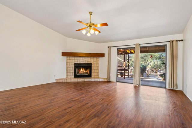 4421 N Calle Llanura, Tucson, AZ 85745