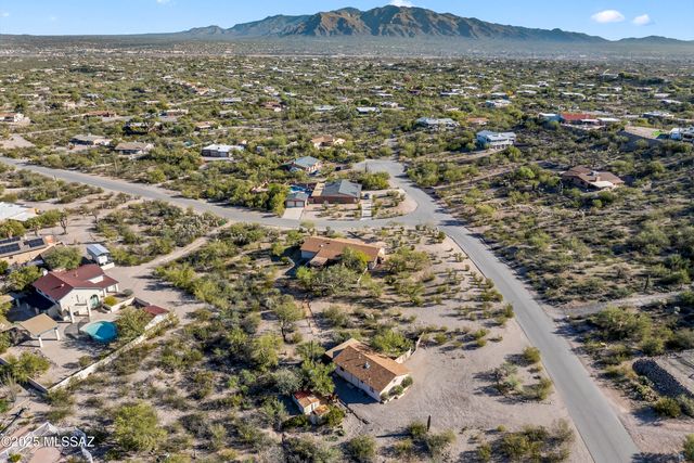 4421 N Calle Llanura, Tucson, AZ 85745