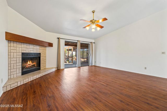 4421 N Calle Llanura, Tucson, AZ 85745