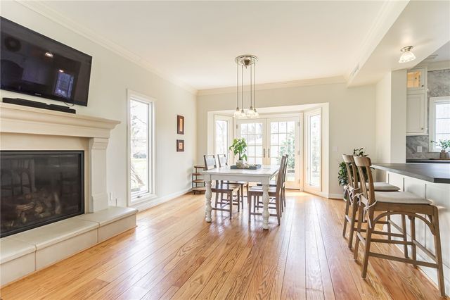 1 Stonegate Lane, Pittsford, NY 14534
