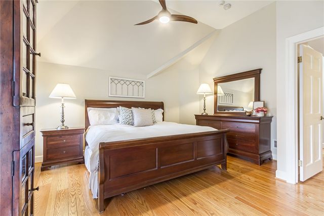 1 Stonegate Lane, Pittsford, NY 14534