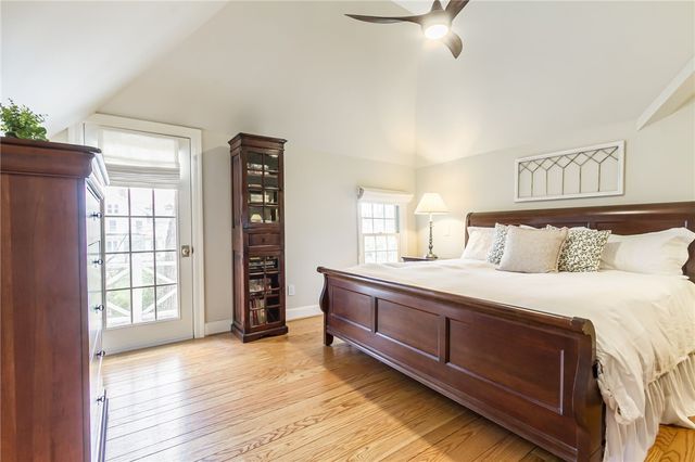 1 Stonegate Lane, Pittsford, NY 14534