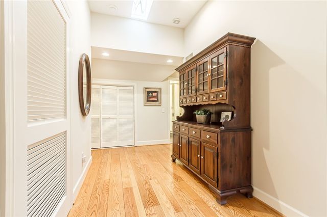 1 Stonegate Lane, Pittsford, NY 14534