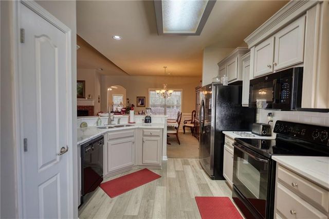 339 Crossroads Drive, Social Circle, GA 30025
