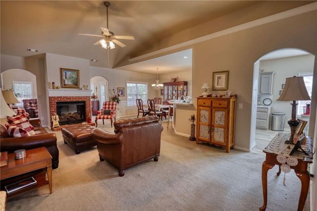 339 Crossroads Drive, Social Circle, GA 30025