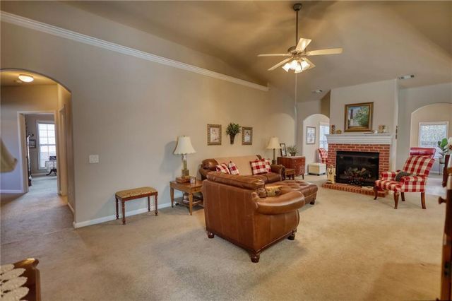 339 Crossroads Drive, Social Circle, GA 30025