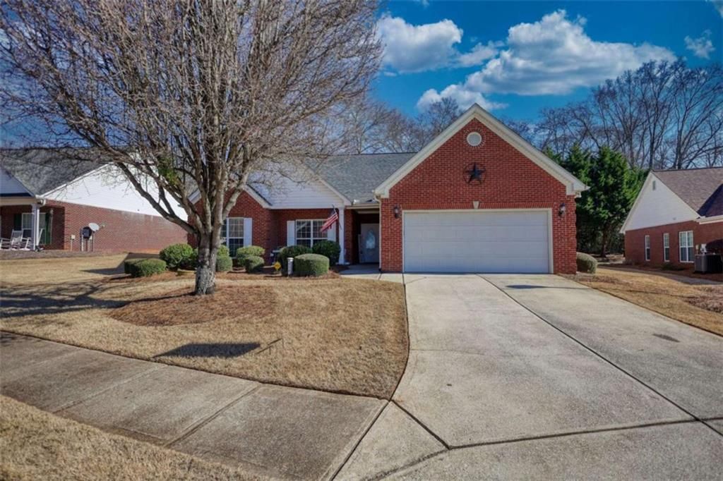 339 Crossroads Drive, Social Circle, GA 30025