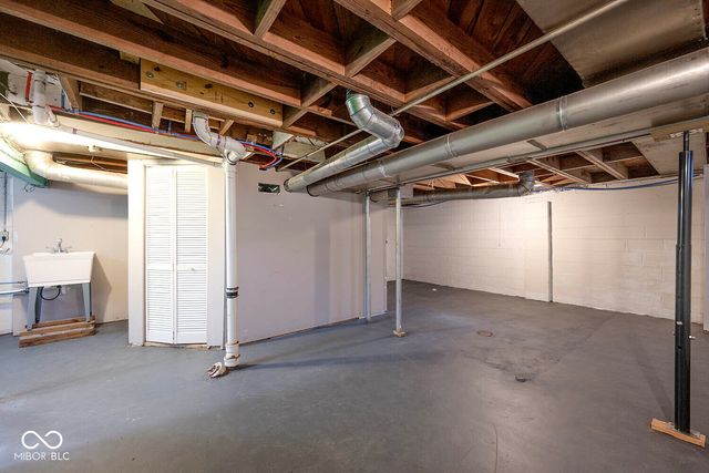 5085 Kingsley Drive, Indianapolis, IN 46205