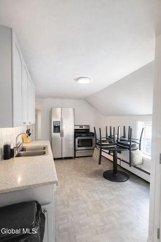 1325 6th Avenue, Schenectady, NY 12303