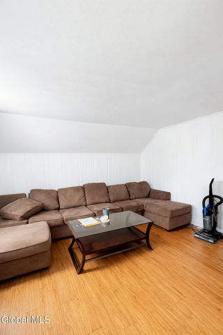 1325 6th Avenue, Schenectady, NY 12303