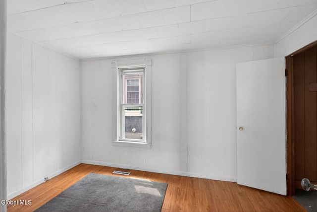 1325 6th Avenue, Schenectady, NY 12303